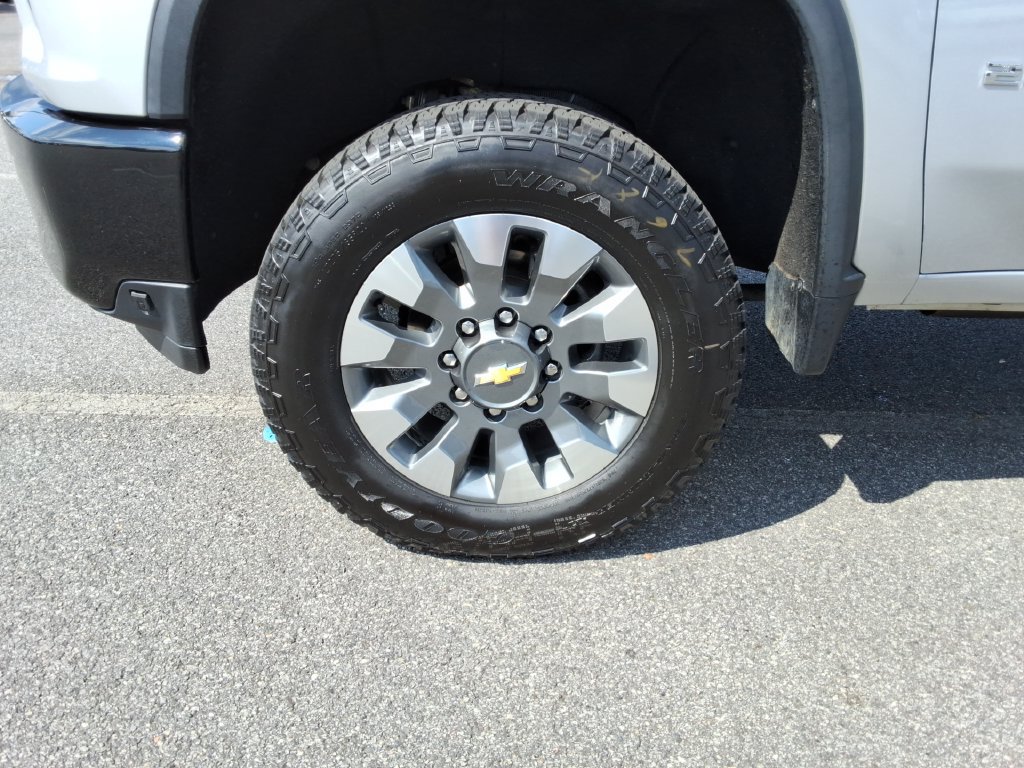 Certified 2022 Chevrolet Silverado 2500 Custom w/ Custom Value Package AWD/4WD image 10