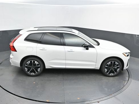 New 2026 Volvo XC60 B5 Plus w/ Protection Package Premier AWD/4WD image 27