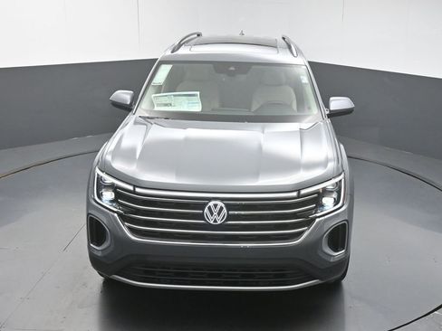 New 2026 Volkswagen Atlas SE FWD image 43