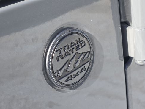 Used 2021 Jeep Wrangler Unlimited Sahara image 13