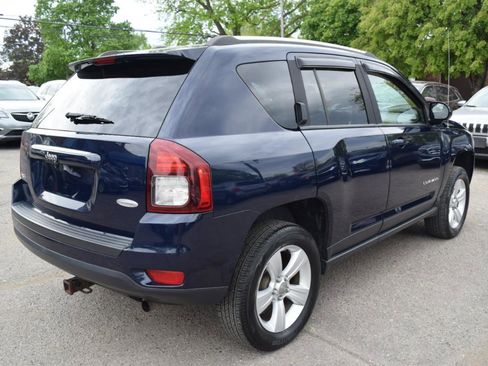 Used 2014 Jeep Compass Latitude AWD/4WD image 6