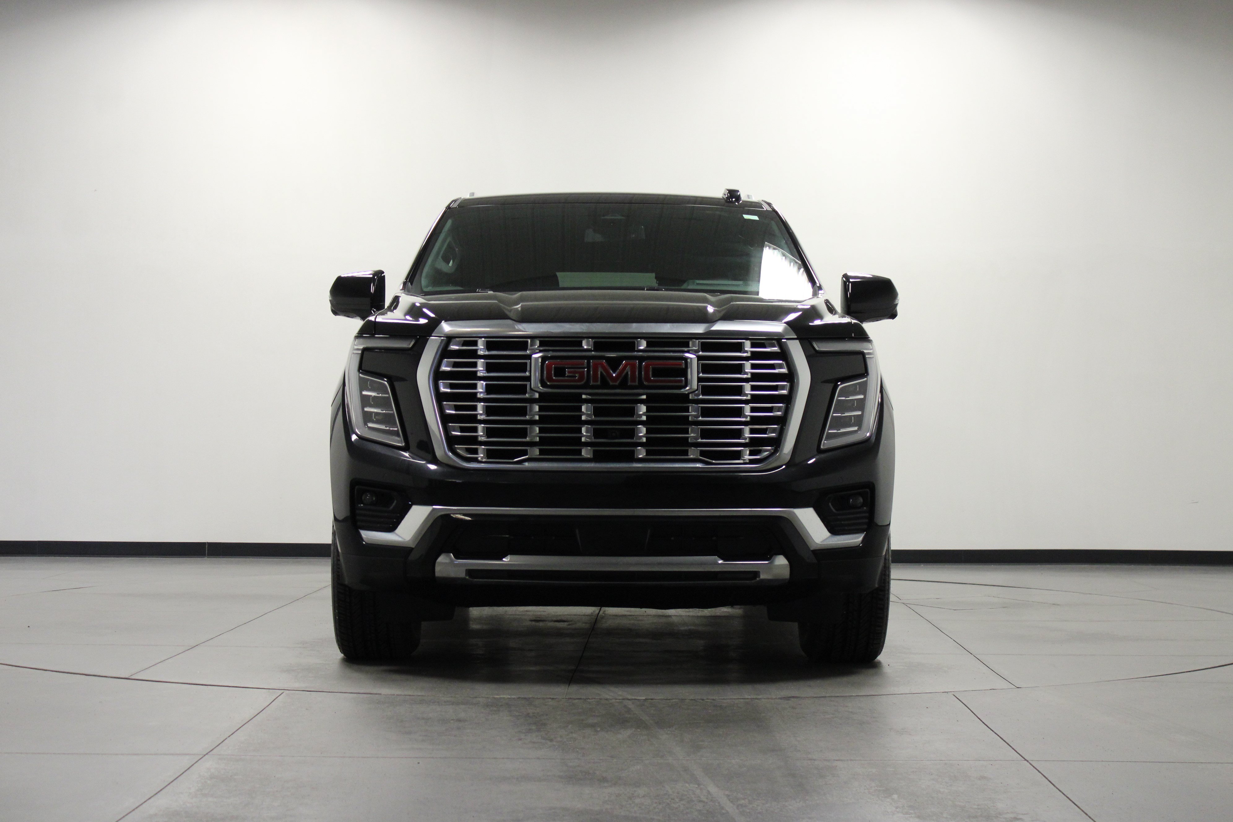 Used 2026 GMC Yukon Denali AWD/4WD image 9