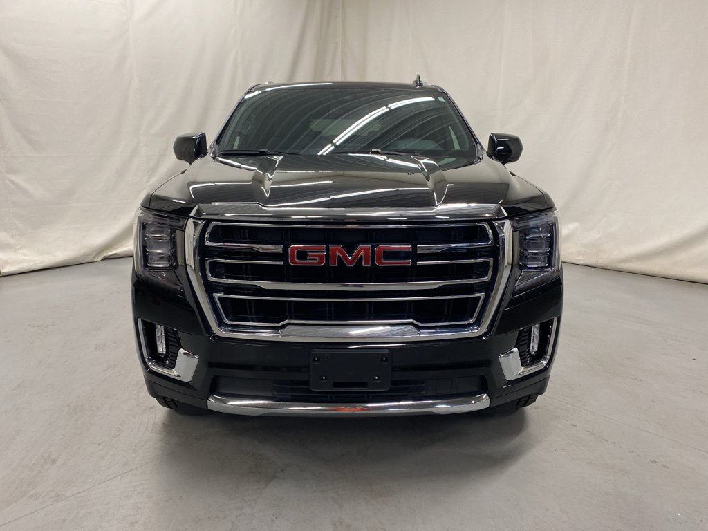 Used 2024 GMC Yukon XL SLT AWD/4WD image 3