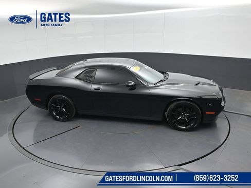Used 2017 Dodge Challenger SXT Plus RWD image 40
