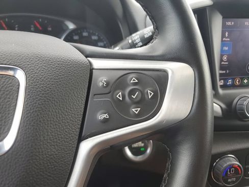 Used 2024 GMC Terrain SLT FWD image 21