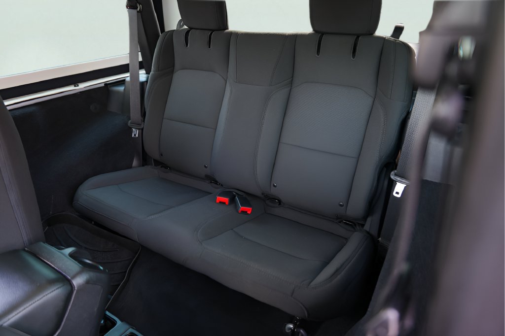 Used 2023 Jeep Wrangler Sport AWD/4WD image 25