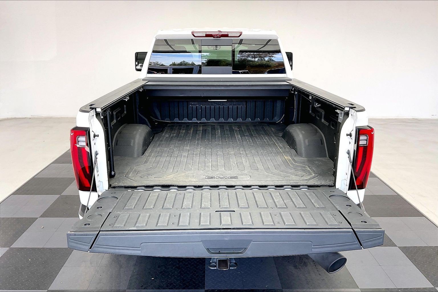 Used 2024 GMC Sierra 2500 Denali Ultimate AWD/4WD image 27