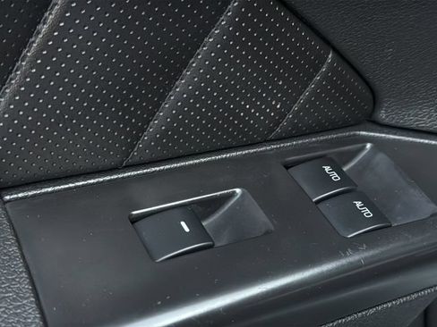 Used 2010 Ford Mustang GT Premium RWD image 15