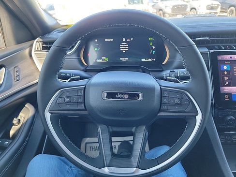 New 2025 Jeep Grand Cherokee Limited 4xe AWD/4WD image 34
