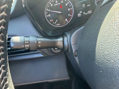 Used 2022 Subaru Outback Premium AWD/4WD image 17