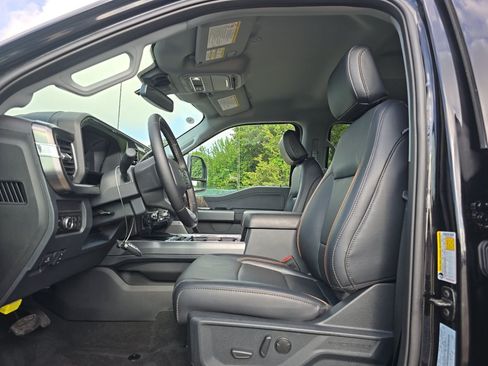 Used 2025 Ford F250 Lariat w/ Chrome Package AWD/4WD image 6