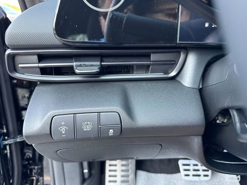 New 2025 Hyundai Elantra SEL image 19