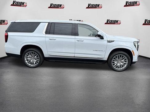 Used 2026 GMC Yukon XL Denali w/ Advanced Technology Package AWD/4WD image 4