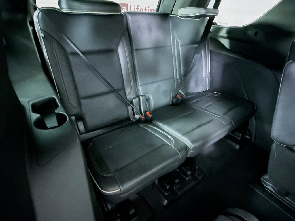 Used 2021 GMC Yukon SLT AWD/4WD image 31