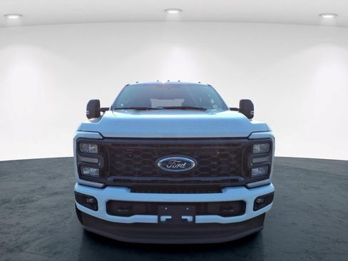 Used 2024 Ford F250 XL w/ STX Appearance Package AWD/4WD image 4