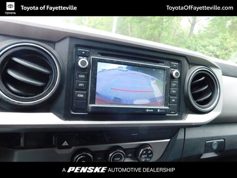 Used 2016 Toyota Tacoma SR5 w/ SR5 Appearance Package (SN) image 10