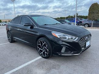 Used 2019 Hyundai Sonata Limited w/ Ultimate Package 04 video 3