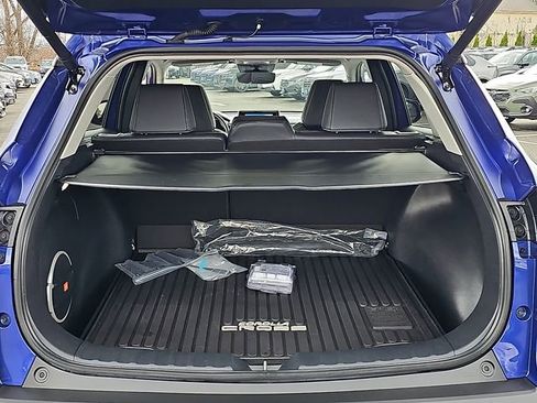 Used 2025 Toyota Corolla Cross XLE w/ Convenience Package AWD/4WD image 29