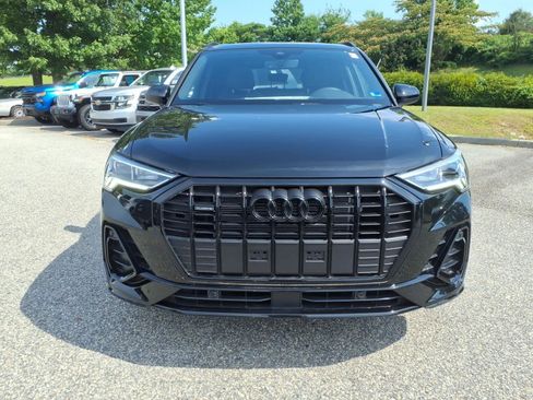 Used 2025 Audi Q3 2.0T Premium w/ Convenience Package AWD/4WD image 2