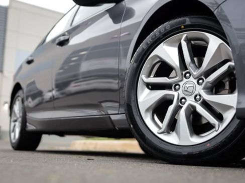 Used 2019 Honda Accord LX image 24