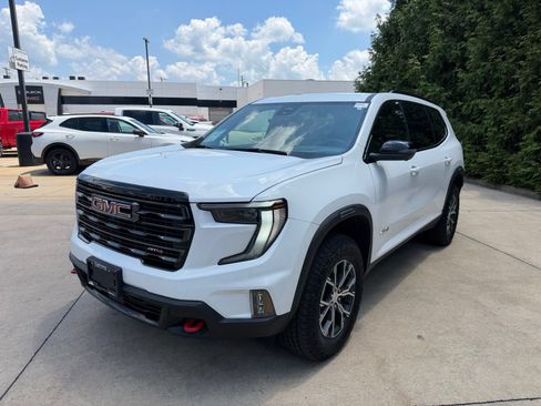 Used 2024 GMC Acadia AT4 w/ Luxury Package AWD/4WD image 7