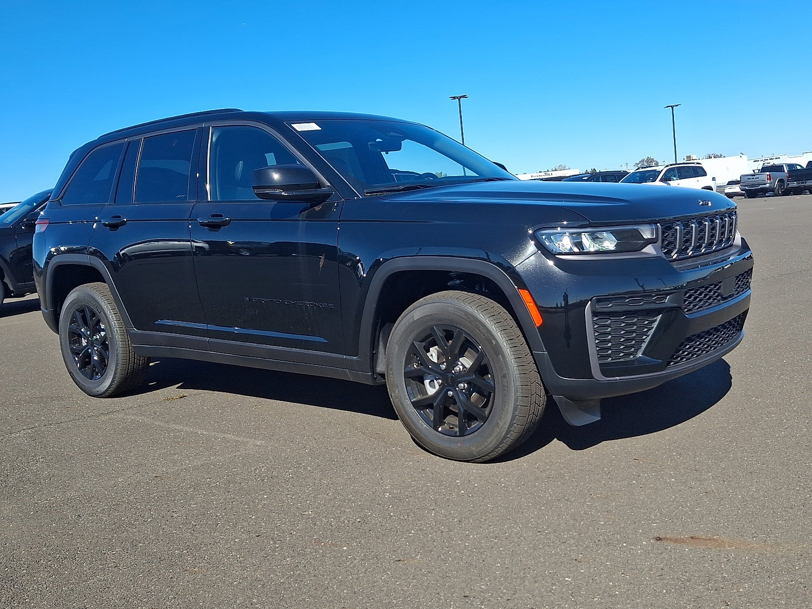 New 2026 Jeep Grand Cherokee Altitude AWD/4WD image 1