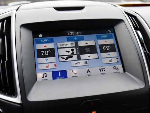 Used 2017 Ford Edge SEL w/ Equipment Group 201A AWD/4WD image 31