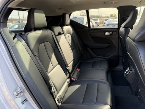 Certified 2025 Volvo XC40 B5 Plus image 12