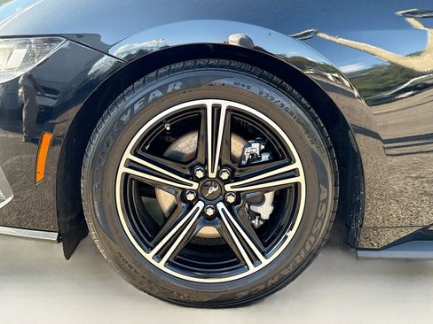 Used 2024 Ford Mustang Premium image 43