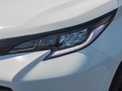 New 2026 Toyota Sienna XLE Woodland Edition AWD/4WD image 5