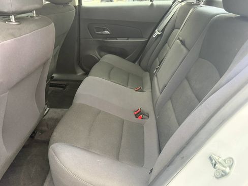 Used 2015 Chevrolet Cruze LT FWD image 10
