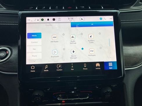 Used 2024 Jeep Grand Cherokee Limited image 24