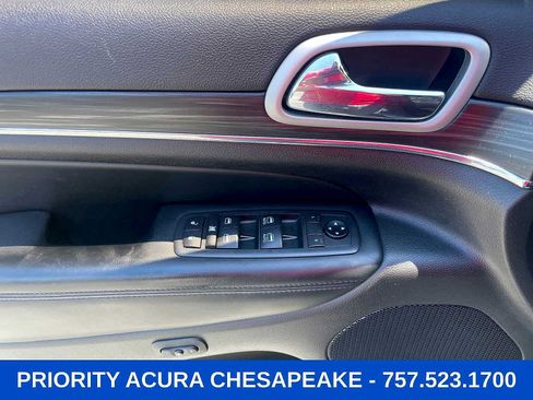 Used 2020 Jeep Grand Cherokee Limited AWD/4WD image 11