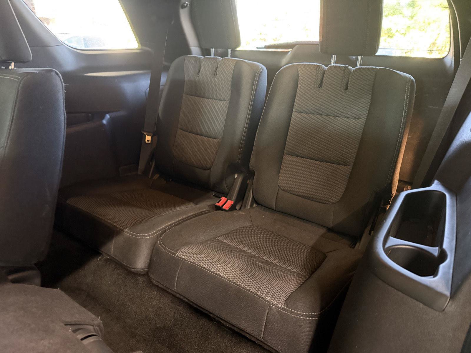 Used 2018 Ford Explorer XLT FWD image 26