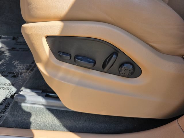 Used 2023 Porsche Cayenne Platinum Edition AWD/4WD image 25