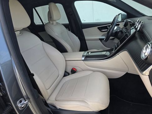 Used 2023 Mercedes-Benz GLC 300 image 18
