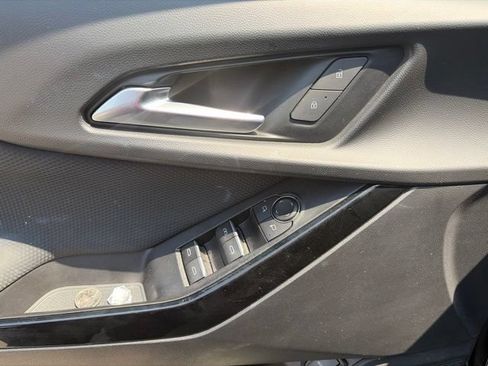 Used 2025 Chevrolet Equinox RS w/ Safety and Technology Package FWD image 8
