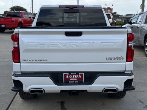 Used 2025 Chevrolet Silverado 1500 High Country image 9