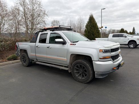 Used 2018 Chevrolet Silverado 1500 Custom image 8