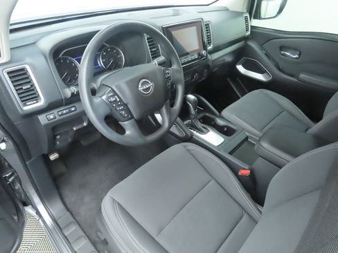 Used 2022 Nissan Frontier SV image 9