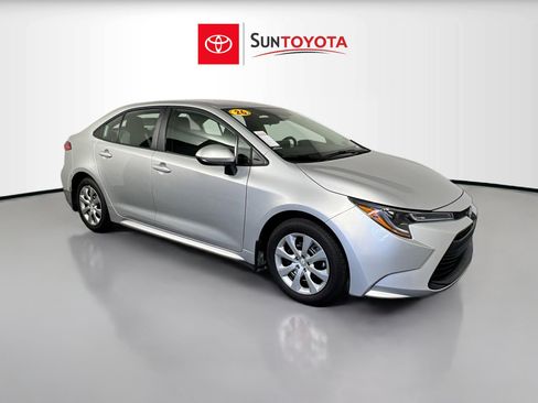 Used 2026 Toyota Corolla LE FWD image 1