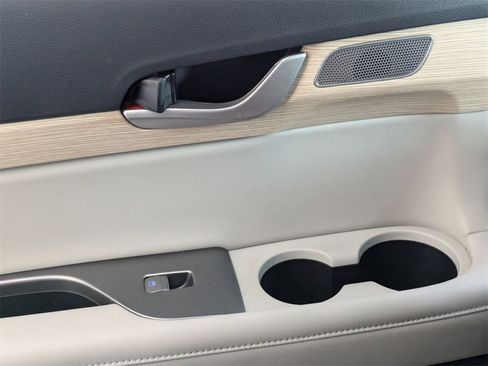 Used 2025 Hyundai Palisade Limited image 27