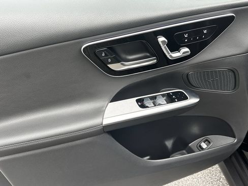 Certified 2026 Mercedes-Benz GLC 300 image 11