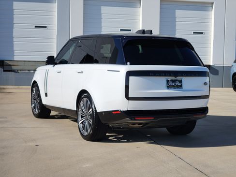 Used 2023 Land Rover Range Rover SE AWD/4WD image 4