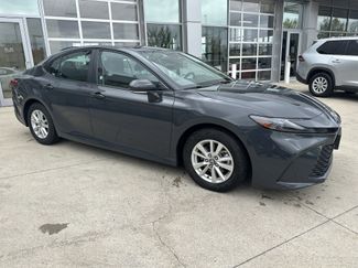 Used 2025 Toyota Camry LE video 2
