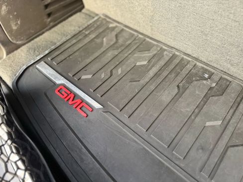 Used 2019 GMC Yukon Denali w/ Denali Ultimate Package AWD/4WD image 46