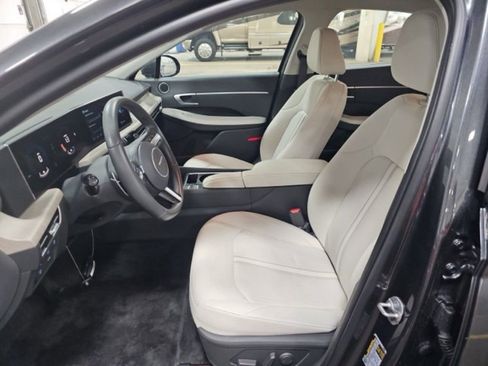 Used 2025 Hyundai Sonata SEL FWD image 8