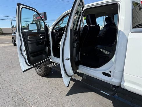 Used 2023 RAM 2500 Laramie AWD/4WD image 14
