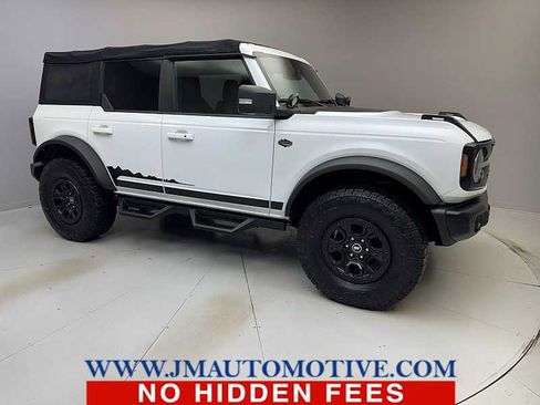Used 2023 Ford Bronco Wildtrak image 7