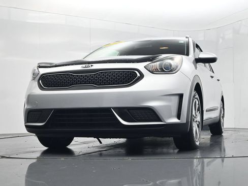 Used 2019 Kia Niro LX FWD image 42